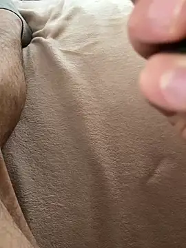 Snapshot of mihaixxx1 chatting on April 2026 09:43:01 AM mihaixxx1 online show from April 2026 09:43:01 AM