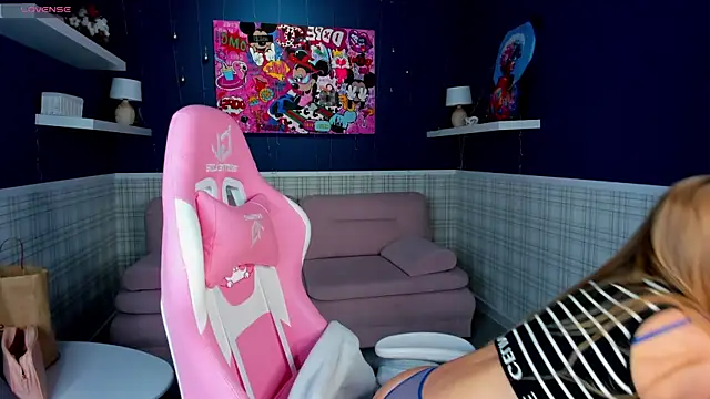 Barbie Lis online show from January 2025 11:43:01 PM