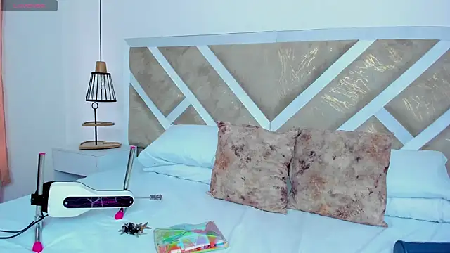 ZiaCalifa online show from February 2026 12:56:01 PM