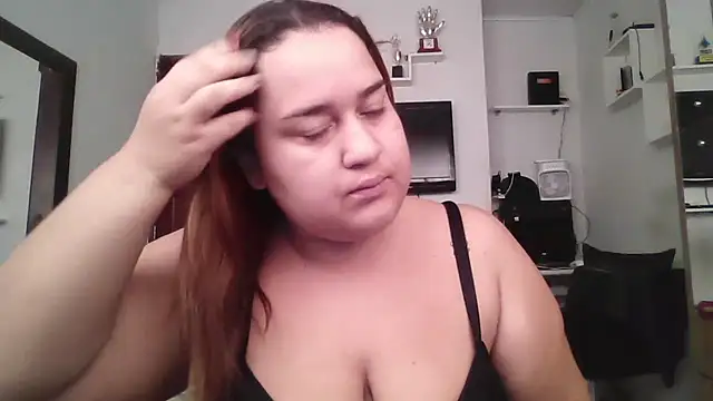 MinaBoss online show from January 2026 12:18:02 PM