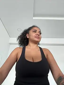 Mariecurl online show from December 2024 03:31:02 PM