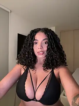 Snapshot of Mariecurl chatting on November 2025 03:16:01 AM Mariecurl online show from November 2025 03:16:01 AM