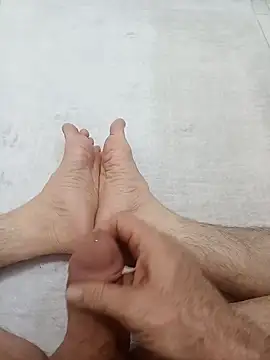 Snapshot of Hardapple01 chatting on December 2024 06:17:01 PM Hardapple01 online show from December 2024 06:17:01 PM