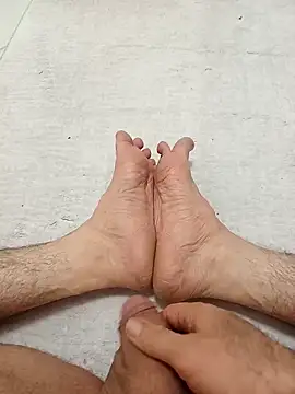 Hardapple01 online show from March 2026 03:27:02 PM