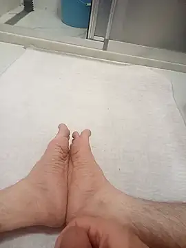 Hardapple01 online show from March 2026 08:25:01 PM