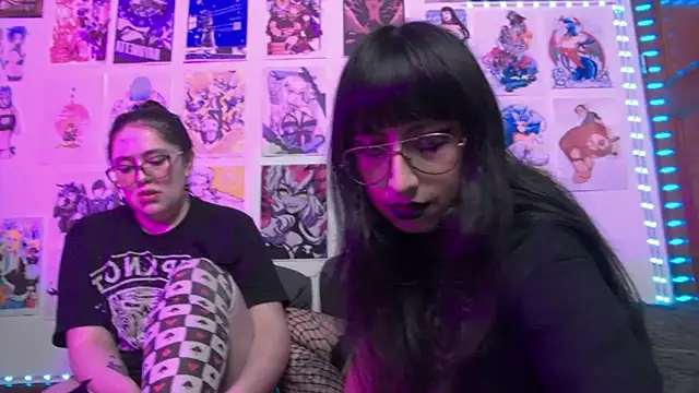 Snapshot of snowblack_ chatting on January 2025 01:30:01 PM snowblack online show from January 2025 01:30:01 PM