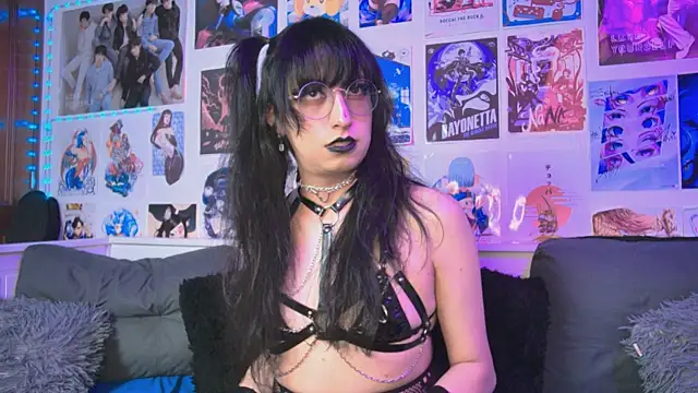 Snapshot of snowblack_ chatting on September 2025 05:51:01 PM snowblack online show from September 2025 05:51:01 PM