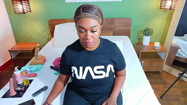 Snapshot of dannaahbrown chatting on September 2025 07:36:01 PM dannaahbrown online show from September 2025 07:36:01 PM