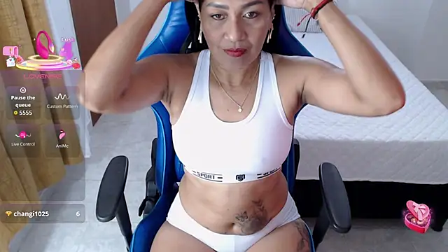 Dayanna 11 online show from May 2026 08:58:02 PM