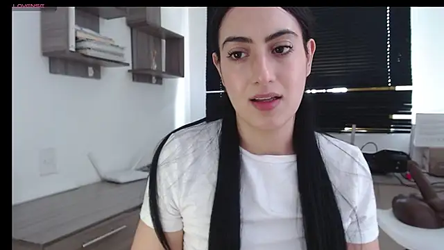 MIYESSI online show from March 2025 07:42:02 PM