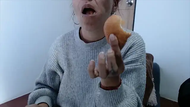 KaiicyQuuen online show from March 2025 11:30:02 AM