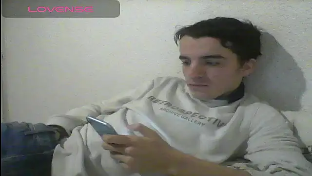 Snapshot of Tombgy07 chatting on January 2025 08:28:01 PM Tombgy07 online show from January 2025 08:28:01 PM