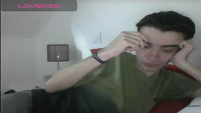 Snapshot of Tombgy07 chatting on February 2025 01:17:02 PM Tombgy07 online show from February 2025 01:17:02 PM