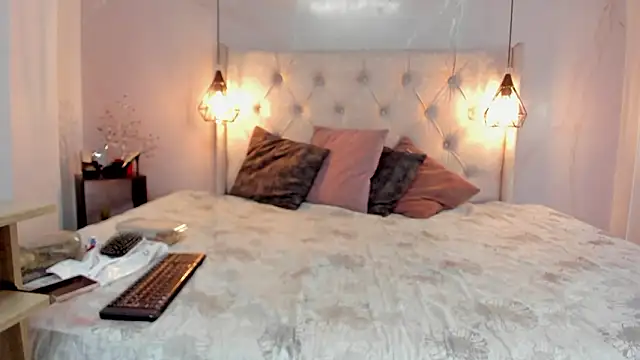 SakuraLee  online show from February 2026 01:39:01 PM