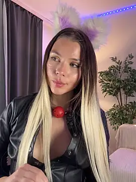 Snapshot of KittyKatyDream chatting on February 2025 08:45:02 PM KittyKatyDream online show from February 2025 08:45:02 PM