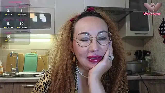 Snapshot of LybovNTV chatting on May 2026 09:42:02 PM LybovNTV online show from May 2026 09:42:02 PM