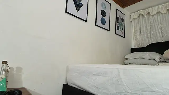 sam her online show from March 2025 01:10:02 AM