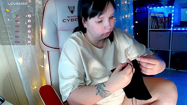 RaideneiX online show from November 2025 02:21:01 AM