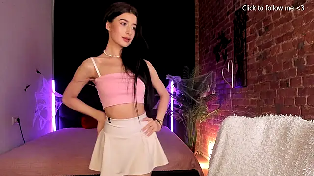 LauraCoy online show from October 2025 02:10:01 PM