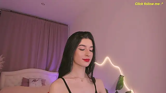 LauraCoy online show from May 2026 08:25:01 PM