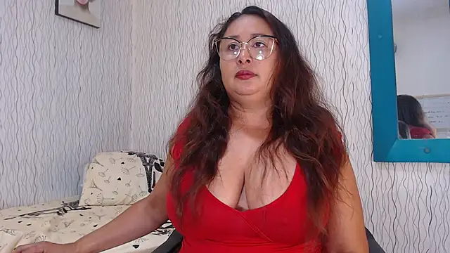 NadiaWhite online show from March 2025 06:07:02 PM