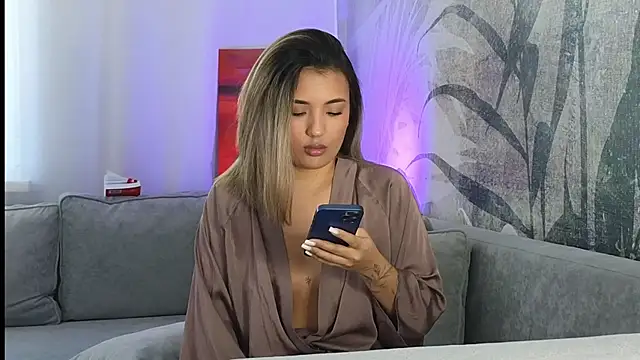 Snapshot of lily__foster chatting on March 2025 05:50:02 AM lily foster online show from March 2025 05:50:02 AM