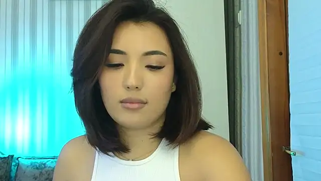 Snapshot of lily__foster chatting on September 2025 10:37:01 AM lily foster online show from September 2025 10:37:01 AM