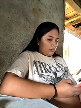 Snapshot of moncerrat_luna chatting on September 2025 08:34:02 PM moncerrat luna online show from September 2025 08:34:02 PM