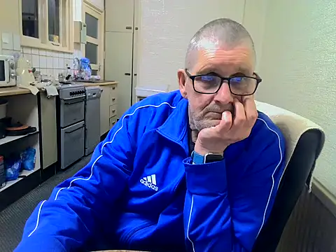 daddyflash online show from April 2026 08:42:02 PM