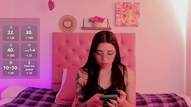 Snapshot of aliice_walker_ chatting on December 2024 12:59:02 PM aliice walker online show from December 2024 12:59:02 PM