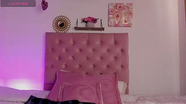 Snapshot of aliice_walker_ chatting on December 2024 06:33:01 PM aliice walker online show from December 2024 06:33:01 PM