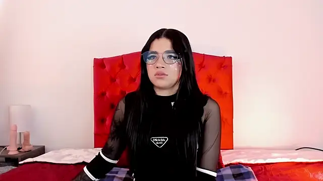 Snapshot of aliice_walker_ chatting on December 2024 03:39:01 PM aliice walker online show from December 2024 03:39:01 PM