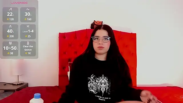 Snapshot of aliice_walker_ chatting on December 2024 03:30:02 PM aliice walker online show from December 2024 03:30:02 PM