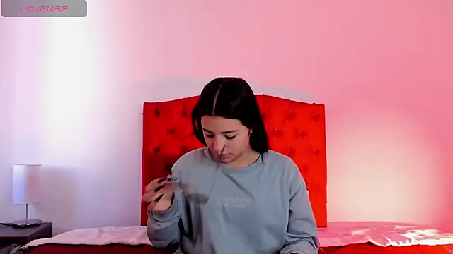 Snapshot of aliice_walker_ chatting on December 2024 12:27:02 PM aliice walker online show from December 2024 12:27:02 PM