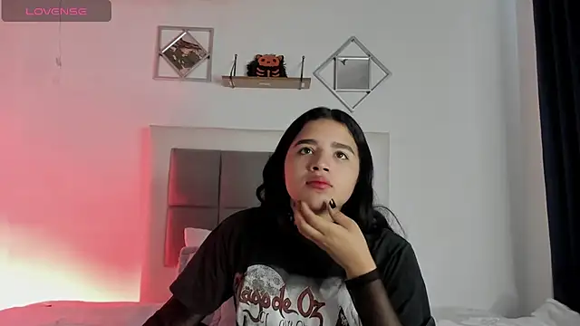 Snapshot of aliice_walker_ chatting on January 2025 12:36:02 PM aliice walker online show from January 2025 12:36:02 PM