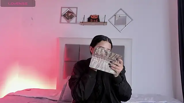 Snapshot of aliice_walker_ chatting on January 2025 12:40:01 PM aliice walker online show from January 2025 12:40:01 PM