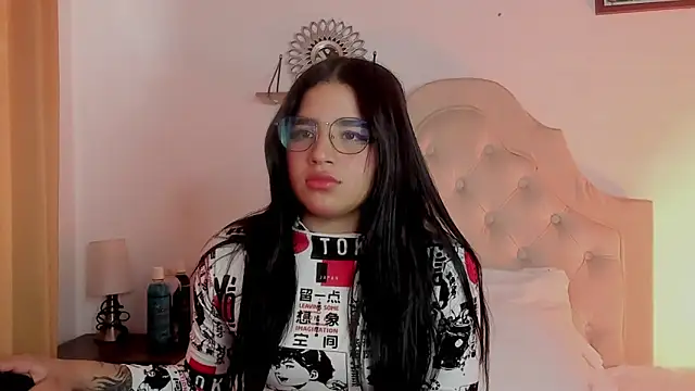 Snapshot of aliice_walker_ chatting on January 2025 04:30:01 PM aliice walker online show from January 2025 04:30:01 PM