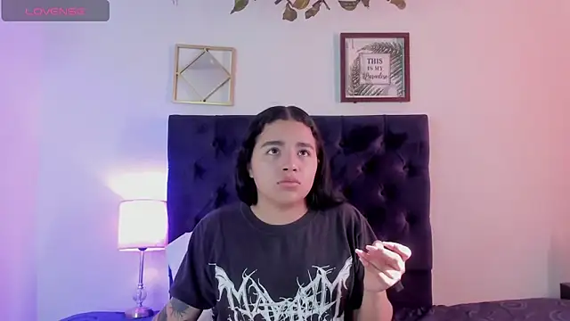 Snapshot of aliice_walker_ chatting on February 2025 01:11:02 PM aliice walker online show from February 2025 01:11:02 PM