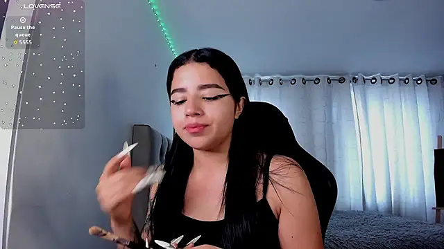 Snapshot of aliice_walker_ chatting on November 2025 04:44:01 PM aliice walker online show from November 2025 04:44:01 PM