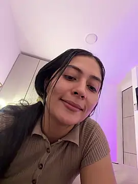 Sophie  Foxxx online show from April 2026 08:17:01 PM