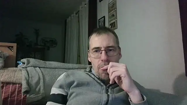 ptitcanard60600 online show from March 2026 12:28:01 AM