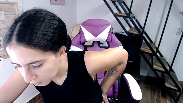 Snapshot of samantha_baby_ chatting on November 2025 05:12:01 PM samantha baby online show from November 2025 05:12:01 PM