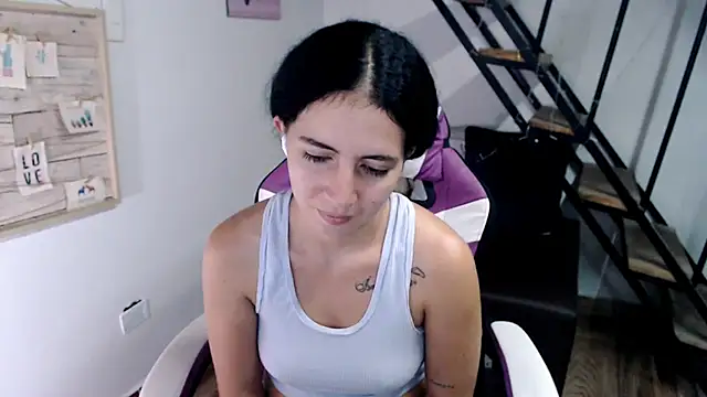 samantha baby  online show from January 2026 07:49:02 PM