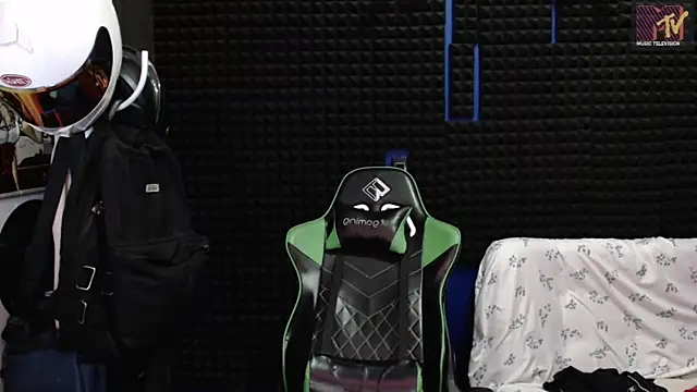 Curly Angel24 online show from November 2025 12:44:02 AM