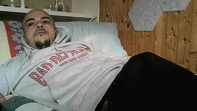 ItalianVinDiesel online show from November 2025 10:29:01 AM