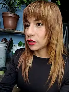 Snapshot of Evehampy chatting on December 2024 10:32:02 PM Evehampy online show from December 2024 10:32:02 PM