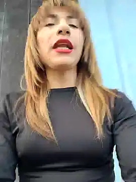 Snapshot of Evehampy chatting on December 2024 10:02:02 PM Evehampy online show from December 2024 10:02:02 PM