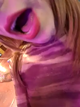 Snapshot of Evehampy chatting on January 2025 11:15:01 PM Evehampy online show from January 2025 11:15:01 PM