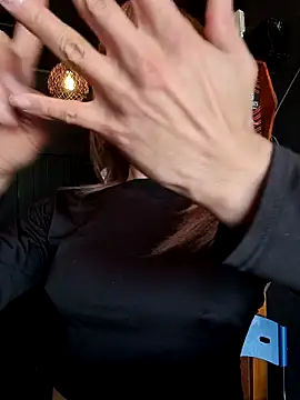 Snapshot of Evehampy chatting on January 2025 07:37:01 PM Evehampy online show from January 2025 07:37:01 PM