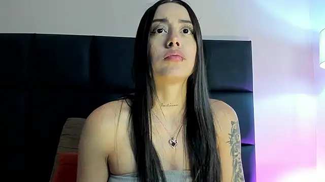 Snapshot of NoraDasilva chatting on November 2025 12:11:01 AM NoraDasilva online show from November 2025 12:11:01 AM